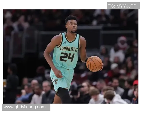 比尔-西蒙斯:全员黄蜂令人期待,米勒或五度入选最佳阵容 比尔-西蒙斯:全员黄蜂令人期待,米勒或五度入选最佳阵容